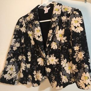 Candie’s floral blazer